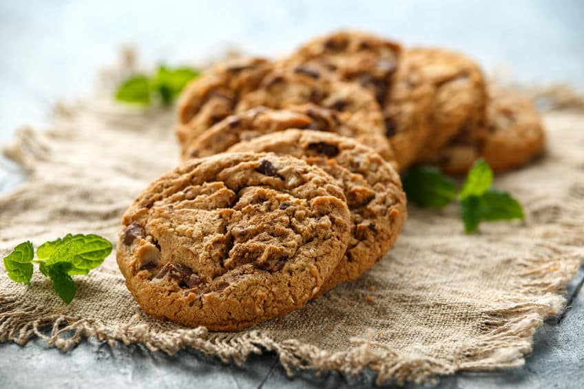 Is Baking Soda or Baking Powder Better for Cookies?