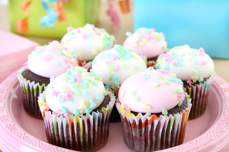 How Long Does it Take for Mini Cupcakes to Bake at 350?