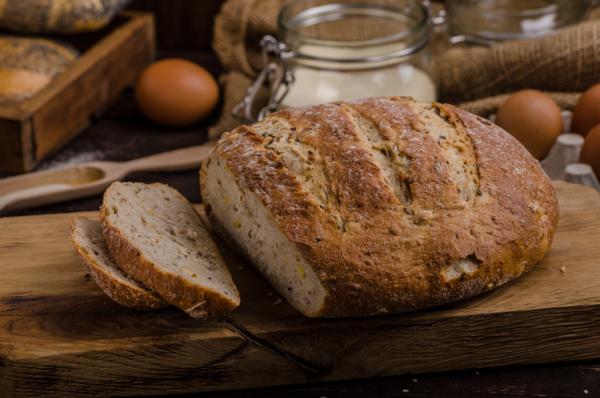 Is It Better to Bake Bread in Glass or Metal?