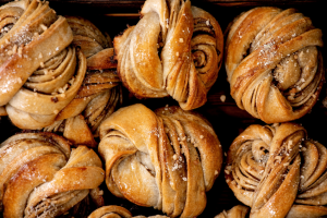 deliciously-baked-cinnamon-buns-fresh-from-the-ove-2026-03-10-00-55-11-utc