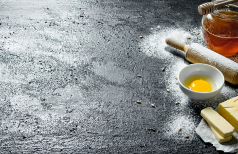 Is Baking With Honey Toxic? What Science Says