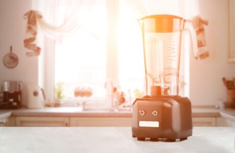 What’s the Best Blender for Cake Mixing? Top Picks for Perfect Batters