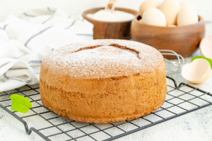 How Many Eggs Should Be Used in a Cake?