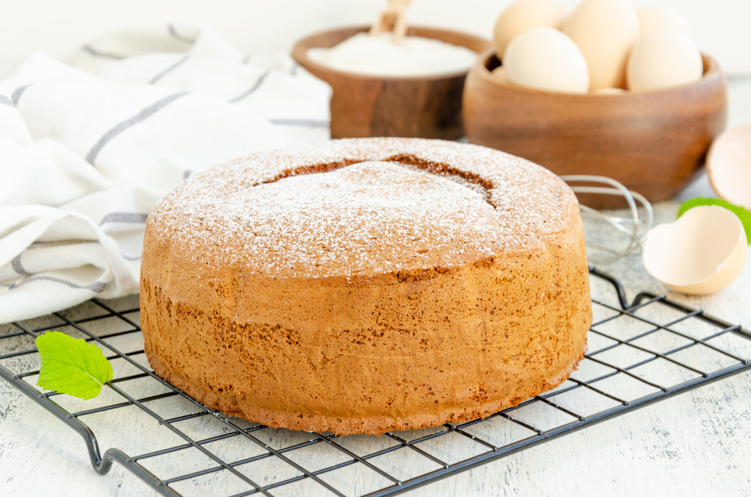 How Many Eggs Should Be Used in a Cake? A Baking Guide