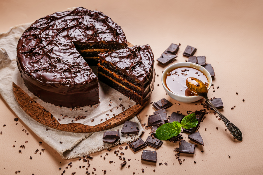 How Many Eggs Should Be Used in a Cake?