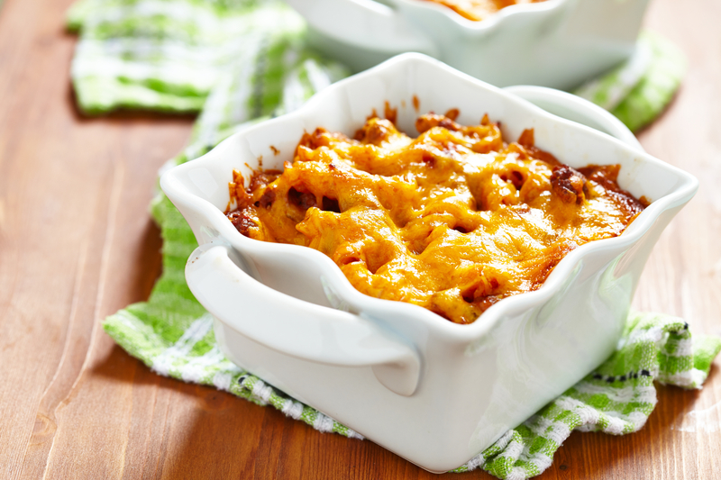 What Are the Benefits of Ceramic Bakeware?