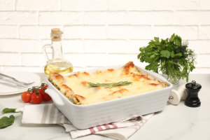 What Are the Disadvantages of Ceramic Bakeware?