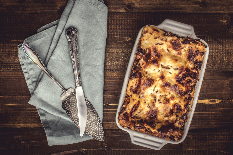 Do You Spray the Bottom of a Pan When Making Lasagna?