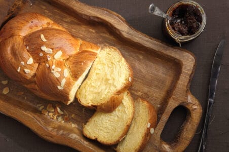 At What Temperature is Rich Bread Dough Fully Baked? Understanding the Ideal Baking Temperature for Perfect Results