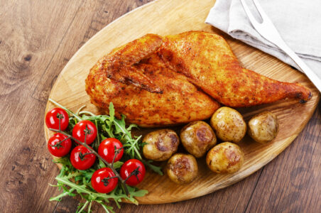 Is It Better to Bake Chicken at 350 or 450 Degrees? Understanding Optimal Temperatures for Juicy Results