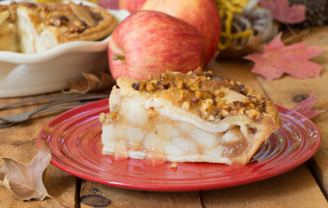 Is Flour or Cornstarch Better for Apple Pie Filling? A Guide to Choosing the Right Thickener