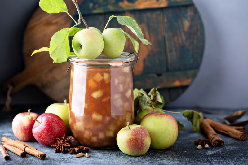 Is Flour or Cornstarch Better for Apple Pie Filling?