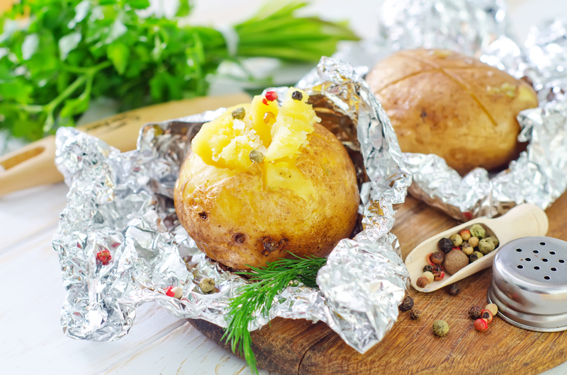 How Long Does it Take to Bake a Potato Wrapped in Foil? Essential Baking Tips and Timing