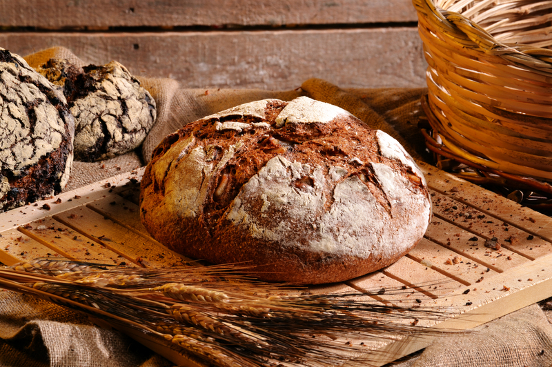 Is it Better to Bake Bread at High Heat or Low Heat? Exploring the Optimal Temperature for Perfect Loaves