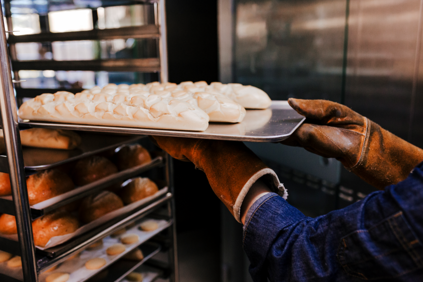 What Are the Pros and Cons of Being a Baker?
